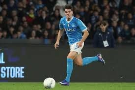 身材帅的像是AI，要多自律才能练成这样？