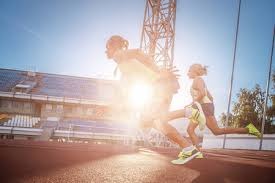 为什么三垒教练的信号系统被视为球场上最考验即时记忆力的加密通讯