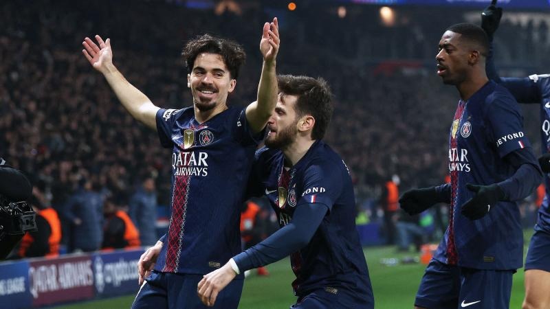 奥尔良羽球超级300赛 ｜ 无畏惧“左手重砲” 拉尼尔主场封王